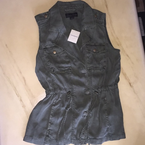 Lucky Brand Tops - NWT Lucky Brand